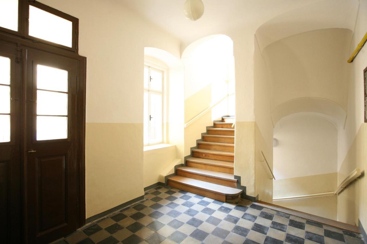 Apartment Karolina Prag Exterior foto
